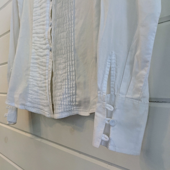 Classic Long Sleeve White Button Down - Picture 5 of 6